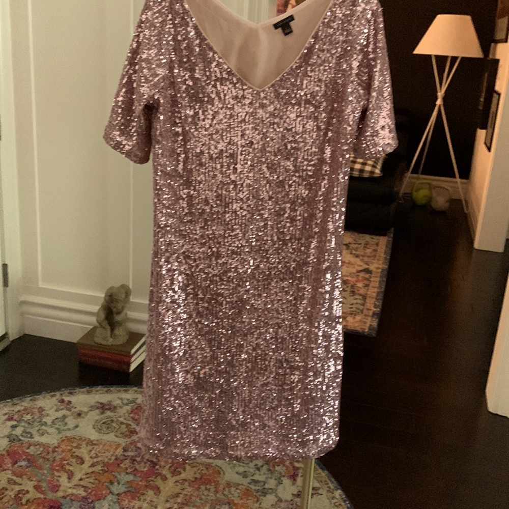 An. Taylor knee length party dress